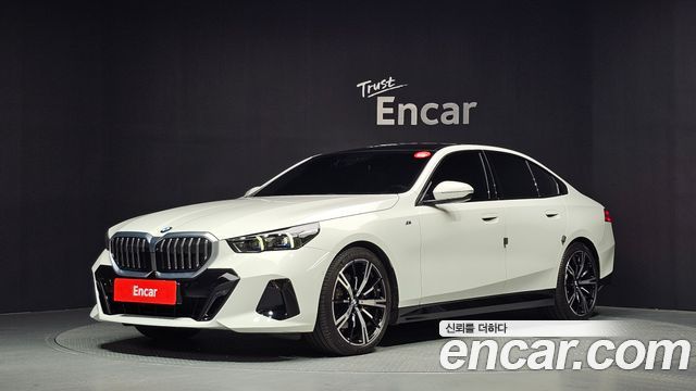 BMW 5 Series (G60) 530i xDrive M Sport 2024 — фото 1
