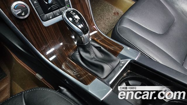 Volvo XC60 D4 1st 2015 — фото 9