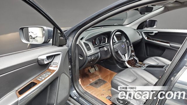 Volvo XC60 D4 1st 2015 — фото 12