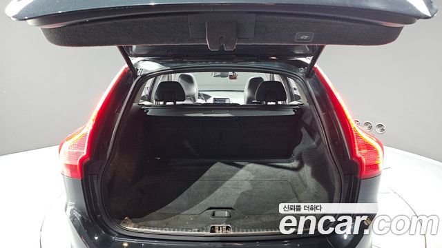Volvo XC60 D4 1st 2015 — фото 20