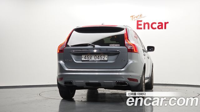 Volvo XC60 D4 1st 2017 — фото 4