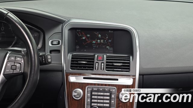 Volvo XC60 D4 1st 2017 — фото 14