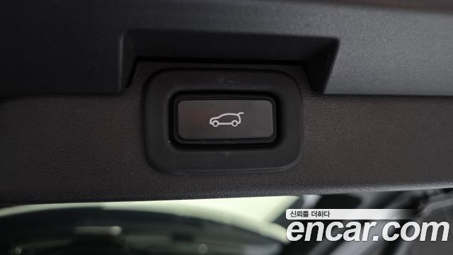 Land Rover Discovery 5 D250 S 2022 — фото 15