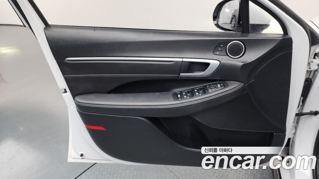 Hyundai Sonata The Edge (DN8) 2.0 LPG(Rent) Business 1 2024 — фото 30