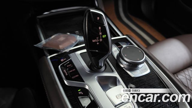 BMW 7 Series (G11) 740Li xDrive M Sport Package 2020 — фото 9