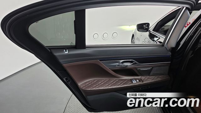 BMW 7 Series (G11) 740Li xDrive M Sport Package 2020 — фото 25