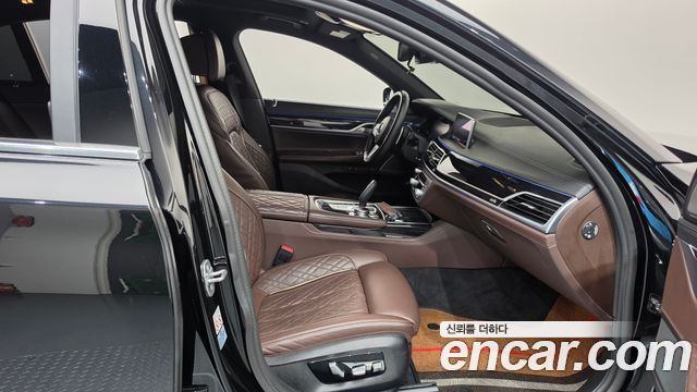 BMW 7 Series (G11) 740Li xDrive M Sport Package 2020 — фото 26