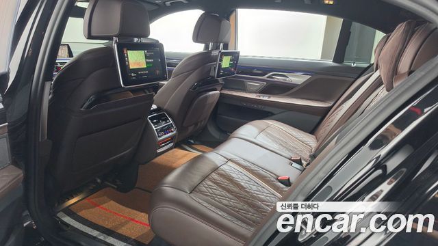 BMW 7 Series (G11) 740Li xDrive M Sport Package 2020 — фото 29