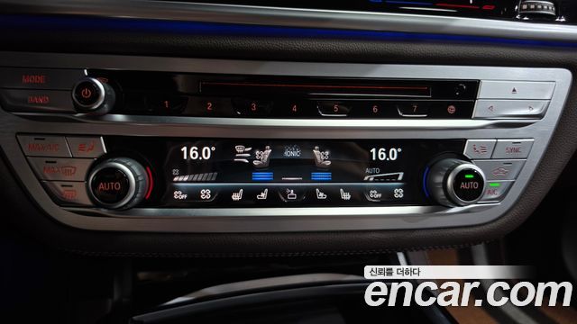 BMW 7 Series (G11) 740Li xDrive M Sport Package 2020 — фото 32
