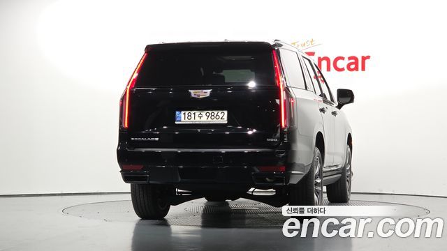 Cadillac Escalade (V) 6.2 Sports Platinum 2022 — фото 4