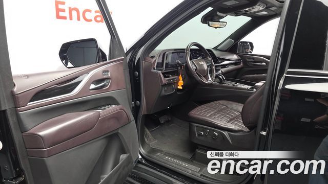 Cadillac Escalade (V) 6.2 Sports Platinum 2022 — фото 10