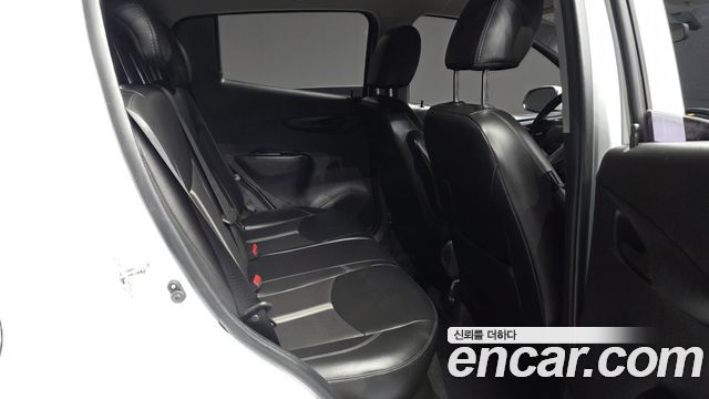 Chevrolet Spark LT 2019 — фото 12