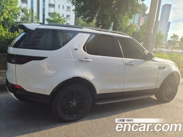 Land Rover Discovery 5 3.0 TD6 HSE Luxury 2018 — фото 4