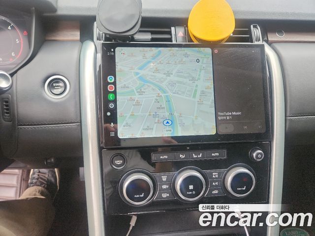Land Rover Discovery 5 3.0 TD6 HSE Luxury 2018 — фото 16