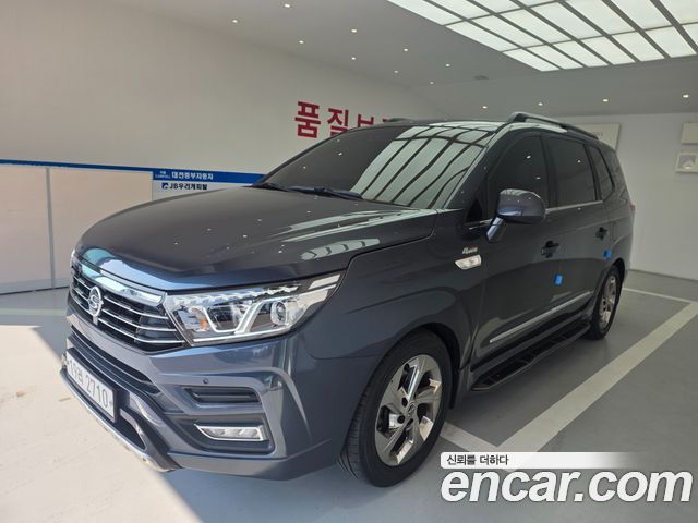 KG Mobility (SsangYong) Korando Turismo 4WD Extreme Sport 9-Seater