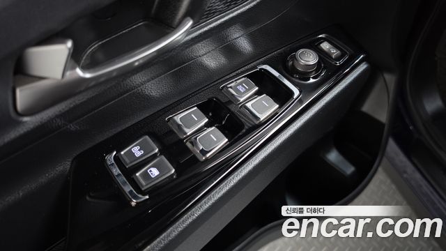 KG Mobility (SsangYong) Beautiful Korando Gasoline 1.5 2WD C5 Plus 2021 — фото 27