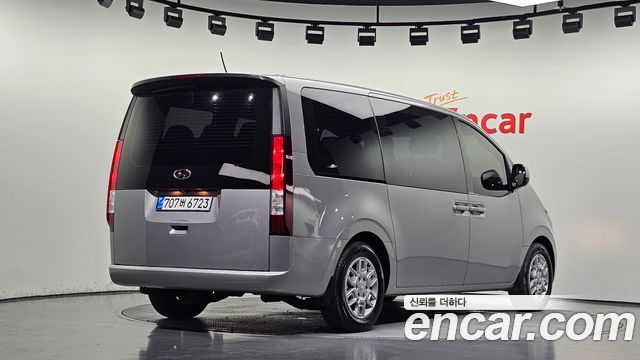 Hyundai Staria Tourer 11-Seater Modern 2022 — фото 2