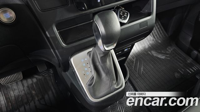 Hyundai Staria Tourer 11-Seater Modern 2022 — фото 9