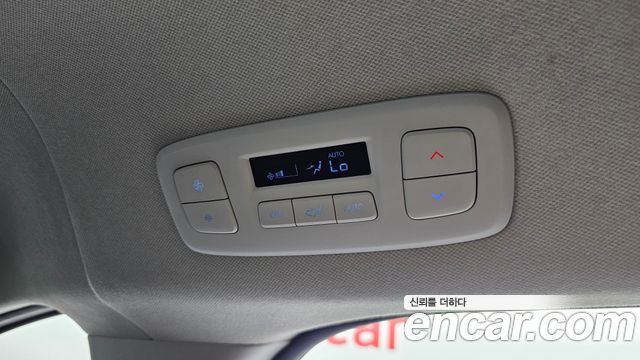 Hyundai Staria Tourer 11-Seater Modern 2022 — фото 17