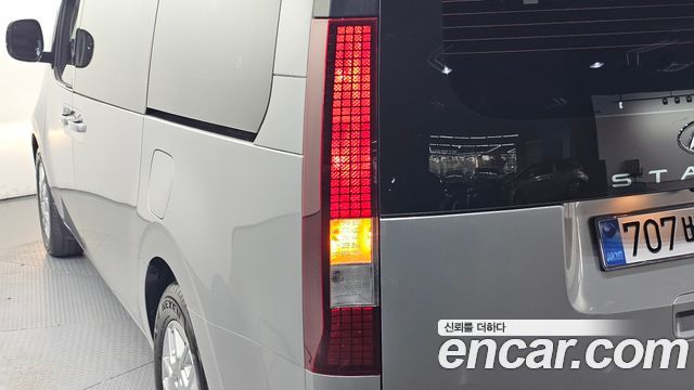 Hyundai Staria Tourer 11-Seater Modern 2022 — фото 23
