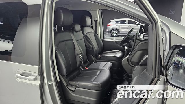 Hyundai Staria Tourer 11-Seater Modern 2022 — фото 26