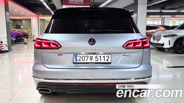 Volkswagen Touareg (III) 3.0 TDI Prestige 2023 — фото 8