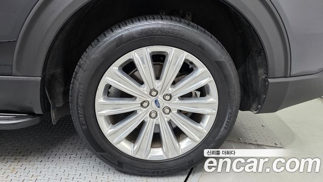 Ford Explorer (VI) 3.0 PHEV 2020 — фото 27