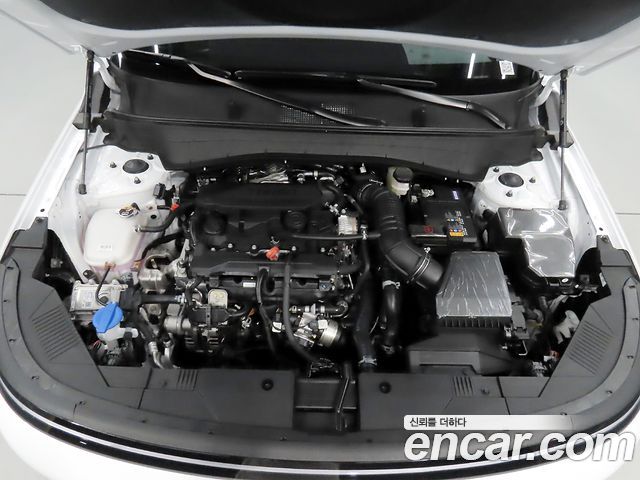 Hyundai Kona (SX2) Gasoline 1.6 Turbo 2WD Inspiration 2027 — фото 6