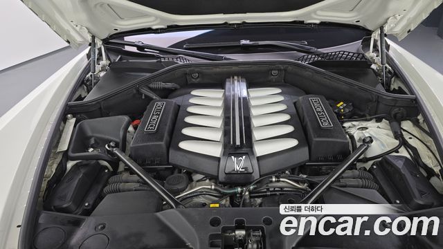 Rolls-Royce Ghost 6.6 V12 Black badge 2020 — фото 6