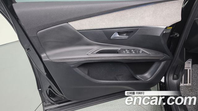 Peugeot 3008 (II) 1.2 Pure Tech GT 2022 — фото 24