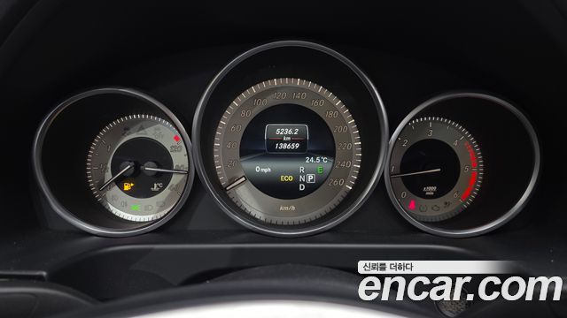 Mercedes-Benz E-Class (W212) E220 Bluetec Avantgarde Sport 2015 — фото 8