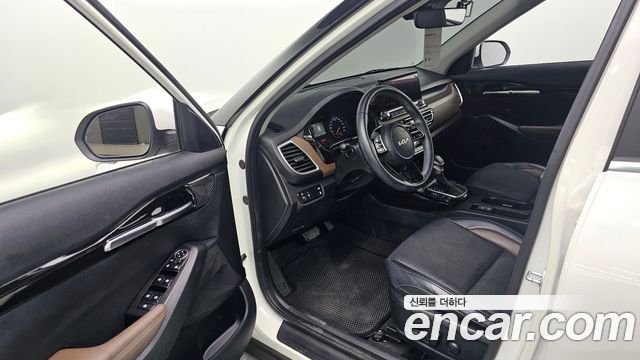 Kia Seltos Gasoline 1.6 Turbo 2WD Signature 2022 — фото 10