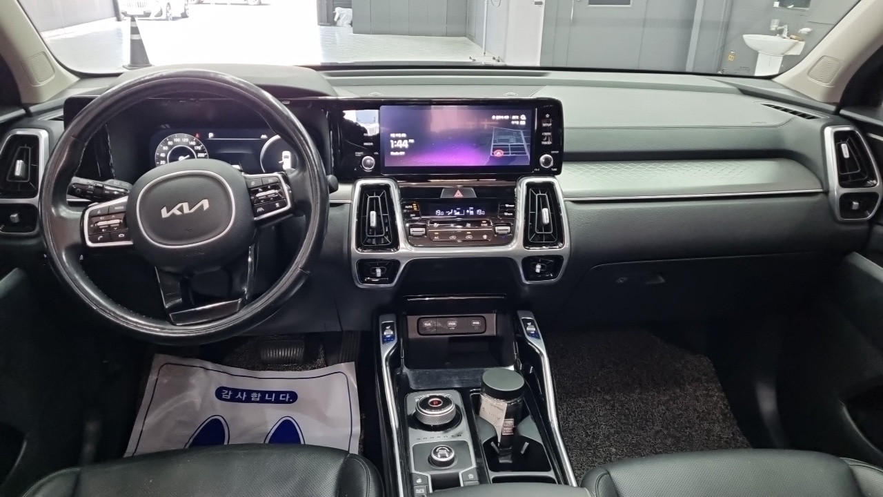 Kia Sorento (IV) Diesel 2.2 2WD Noblesse 2023 — фото 7