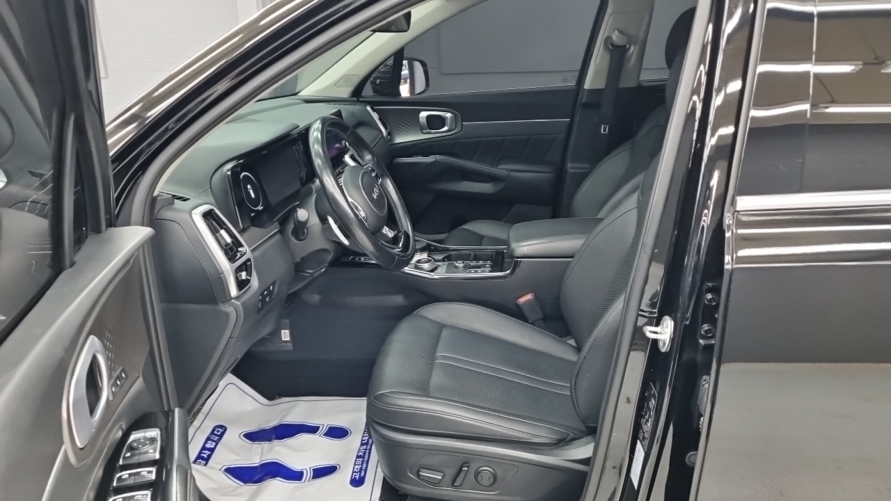Kia Sorento (IV) Diesel 2.2 2WD Noblesse 2023 — фото 10