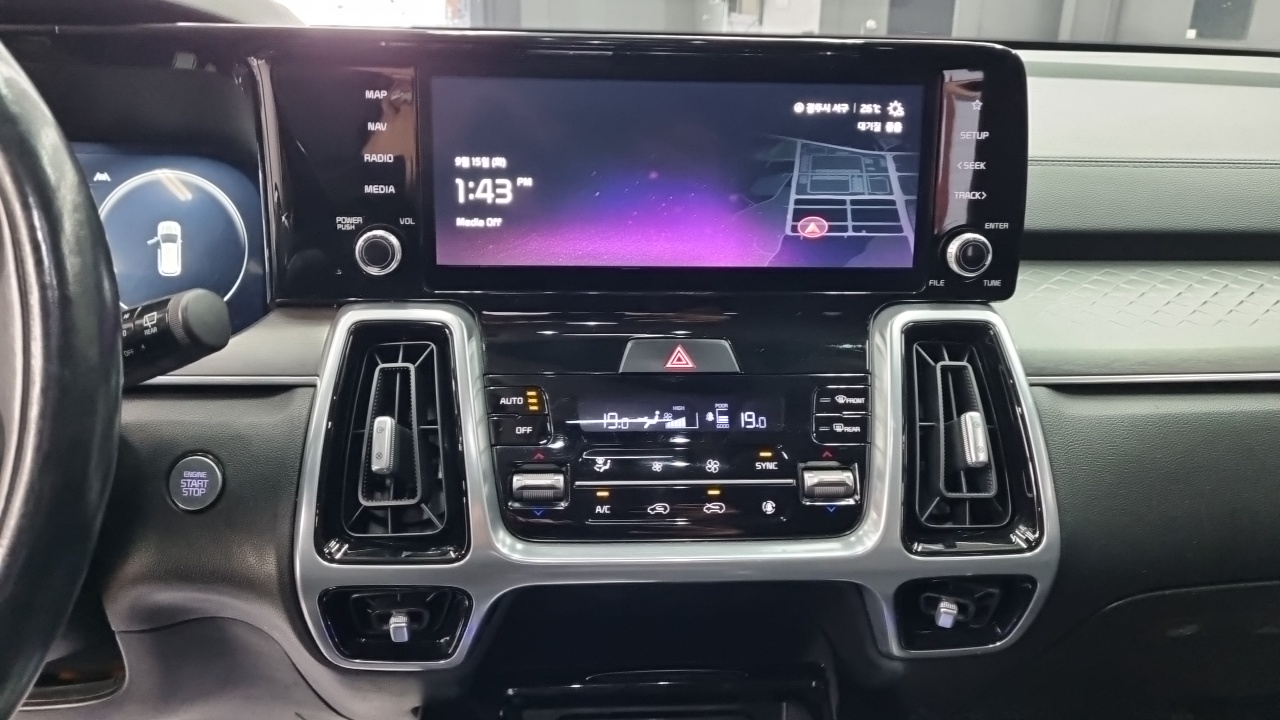 Kia Sorento (IV) Diesel 2.2 2WD Noblesse 2023 — фото 17