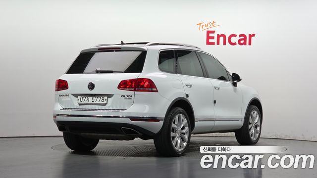 Volkswagen Touareg V6 3.0 TDI Bluemotion Premium 7P5 2015 — фото 2