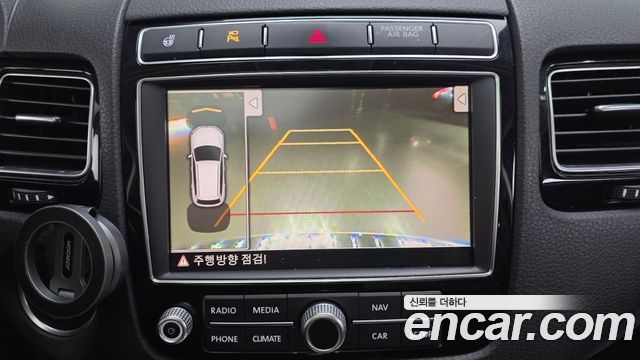 Volkswagen Touareg V6 3.0 TDI Bluemotion Premium 7P5 2015 — фото 15
