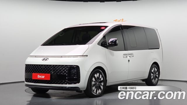 Hyundai Staria Lounge 9-Seater Inspiration 2022 — фото 1