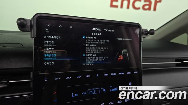 Hyundai Staria Lounge 9-Seater Inspiration 2022 — фото 16