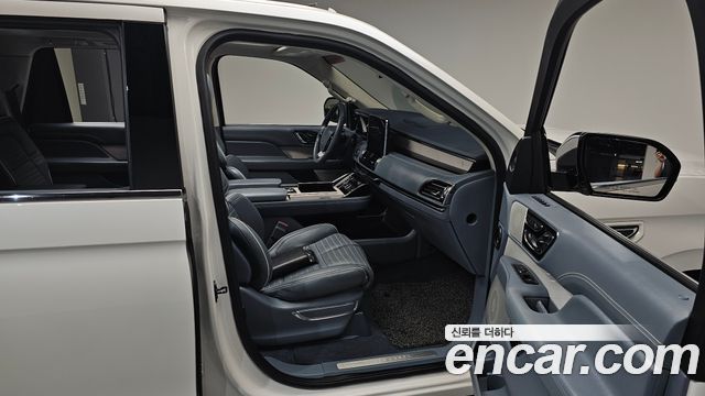 Lincoln Navigator (IV) 3.5L Black Label 2019 — фото 11