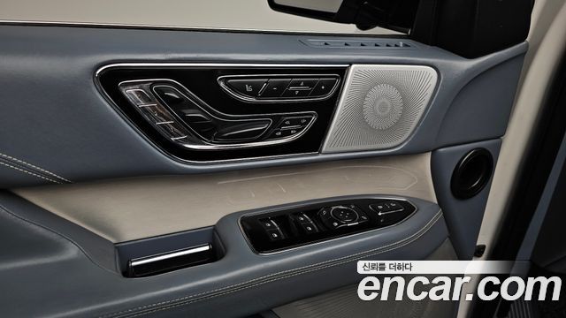 Lincoln Navigator (IV) 3.5L Black Label 2019 — фото 18