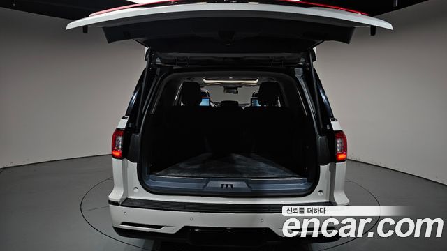 Lincoln Navigator (IV) 3.5L Black Label 2019 — фото 20