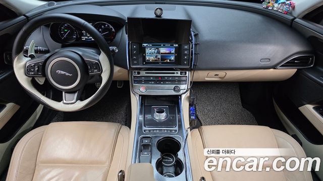 Jaguar XE 20t Prestige 2016 — фото 7