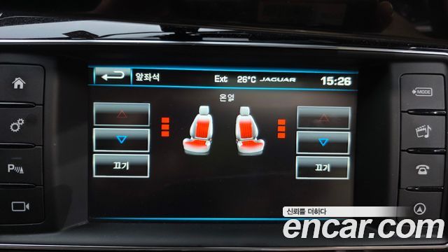 Jaguar XE 20t Prestige 2016 — фото 16