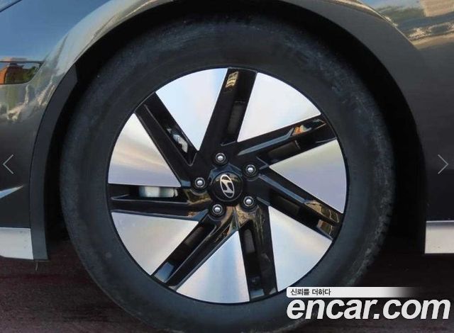 Hyundai Ioniq 6 Long Range Exclusive + 2025 — фото 24