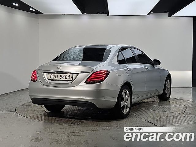 Mercedes-Benz C-Class (W205) C200 2017 — фото 4