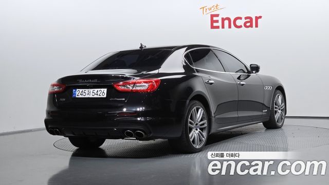 Maserati Quattroporte S Q4 3.0 V6 Gransport 2017 — фото 2