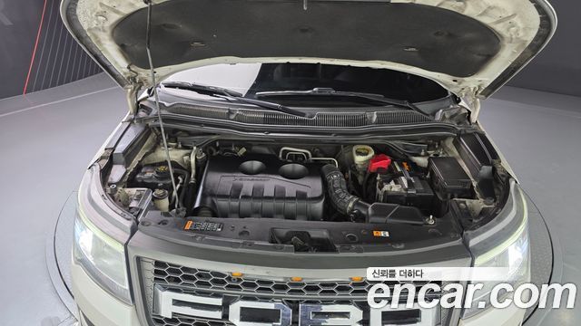 Ford Explorer 2.3 Limited 4WD 5th 2016 — фото 6
