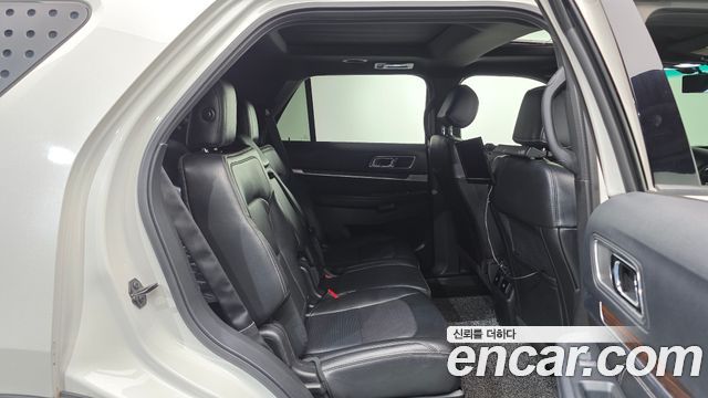 Ford Explorer 2.3 Limited 4WD 5th 2016 — фото 12