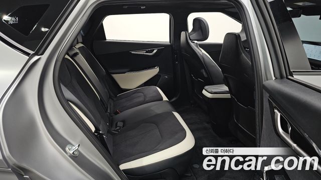 Kia EV6 Long Range 4WD GT Line 2024 — фото 16